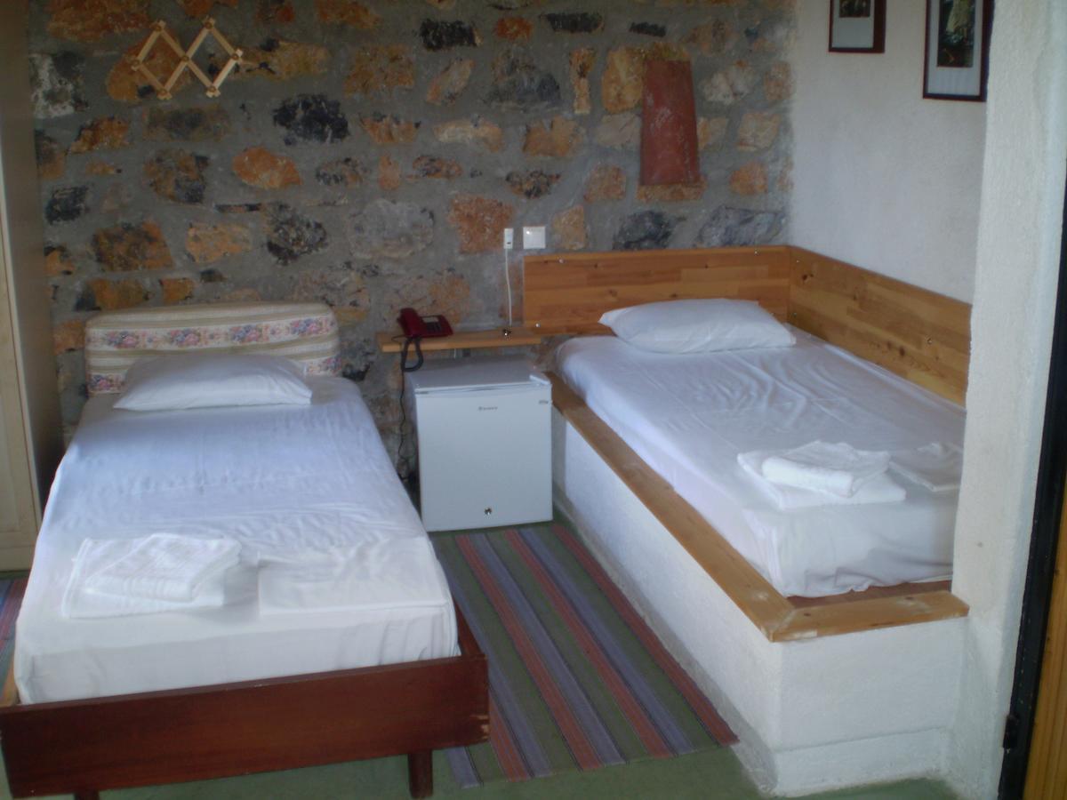 Arachovitika Kalivia Hotel Karyes Room photo